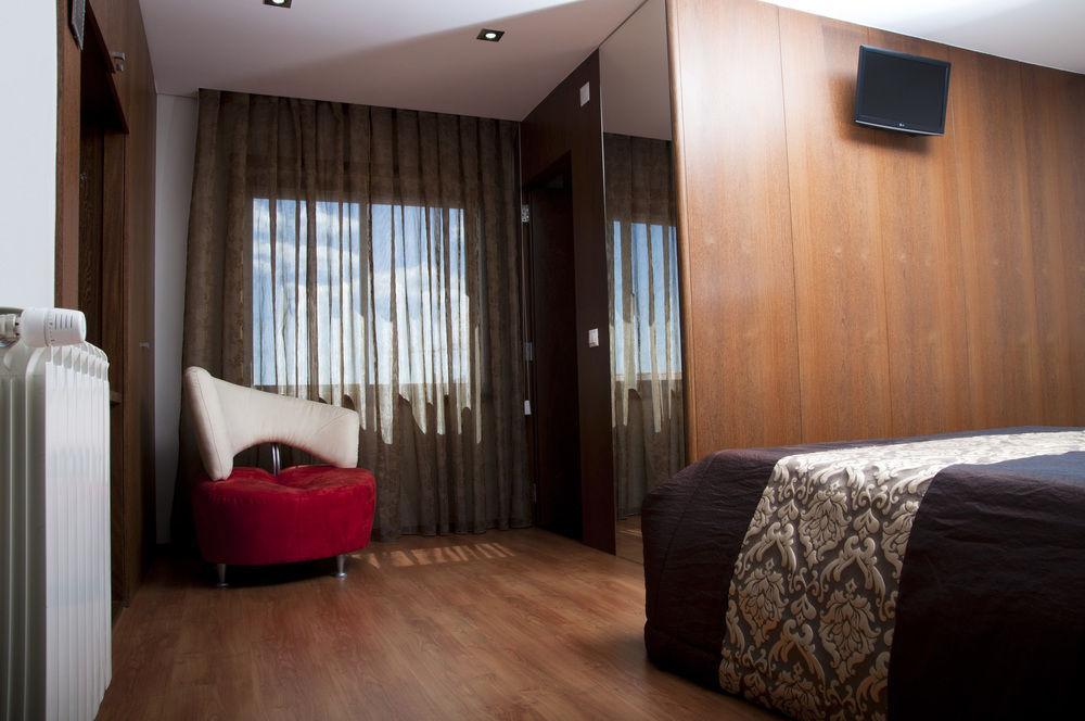 Hotel Alendouro Macedo de Cavaleiros Buitenkant foto