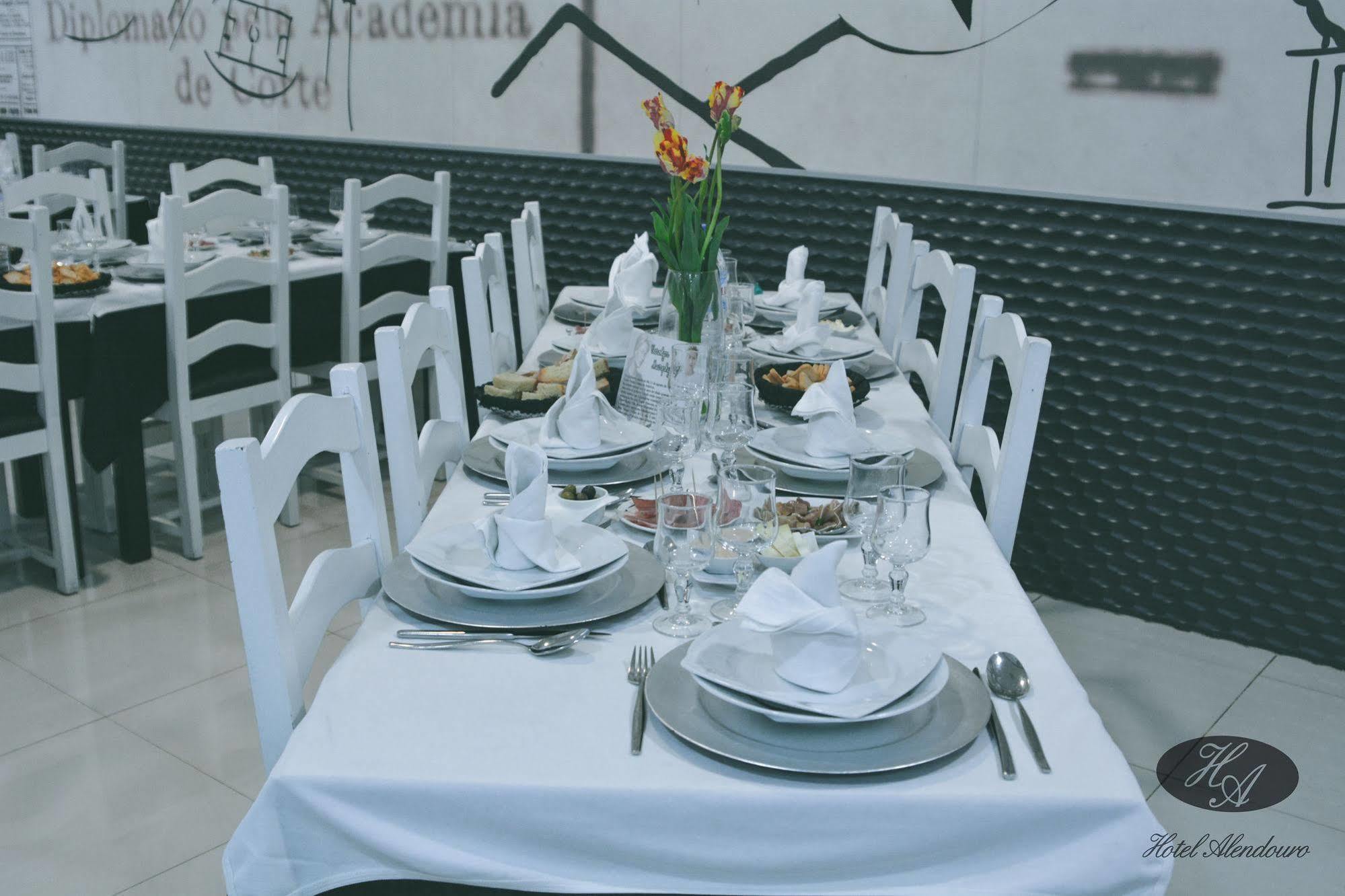 Hotel Alendouro Macedo de Cavaleiros Buitenkant foto